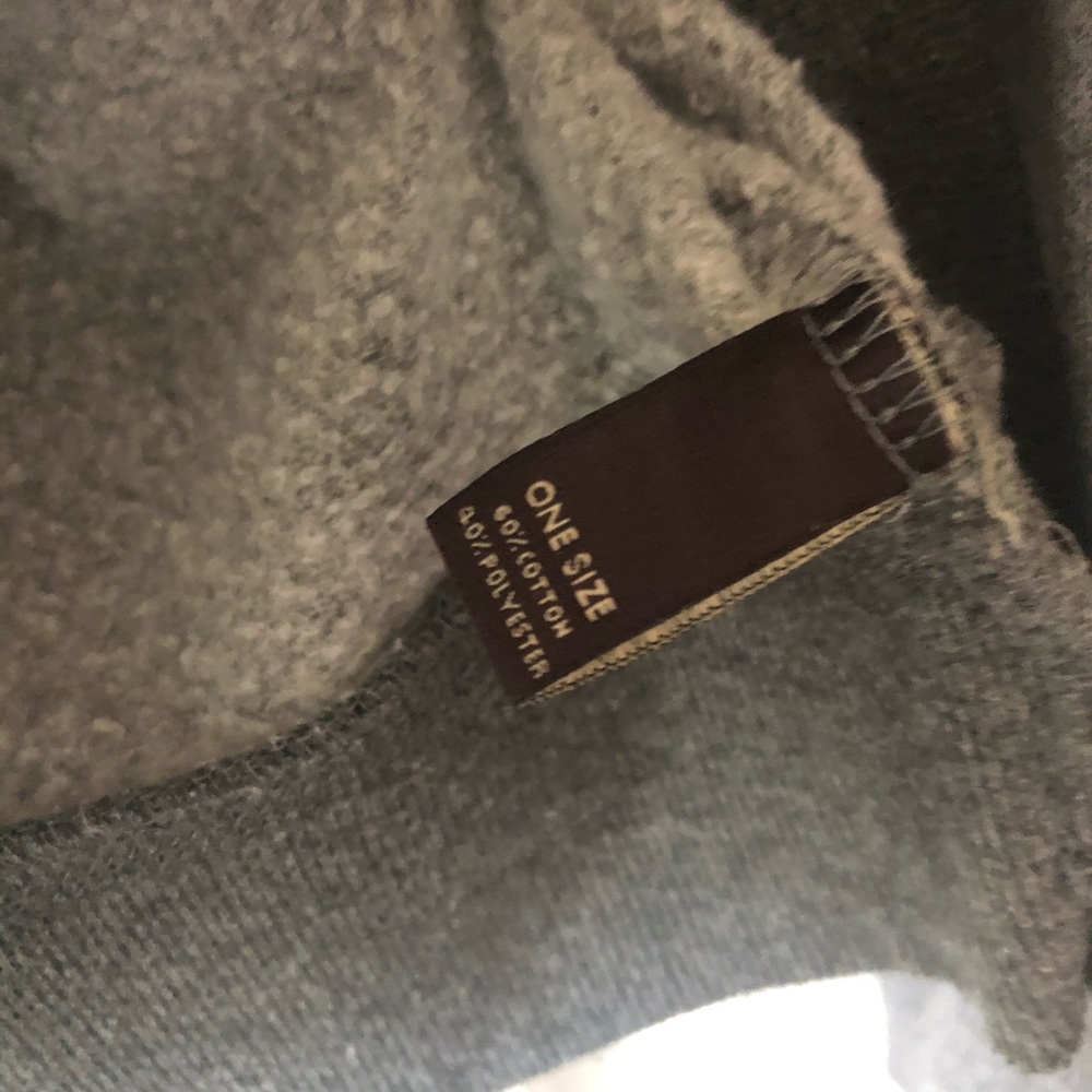 Bendel Girl Sweater - Picture 4 of 4